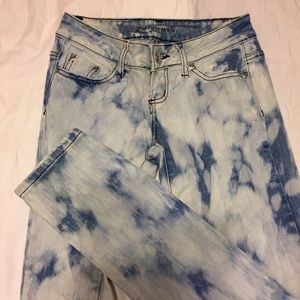 Acid wash skinny jeans